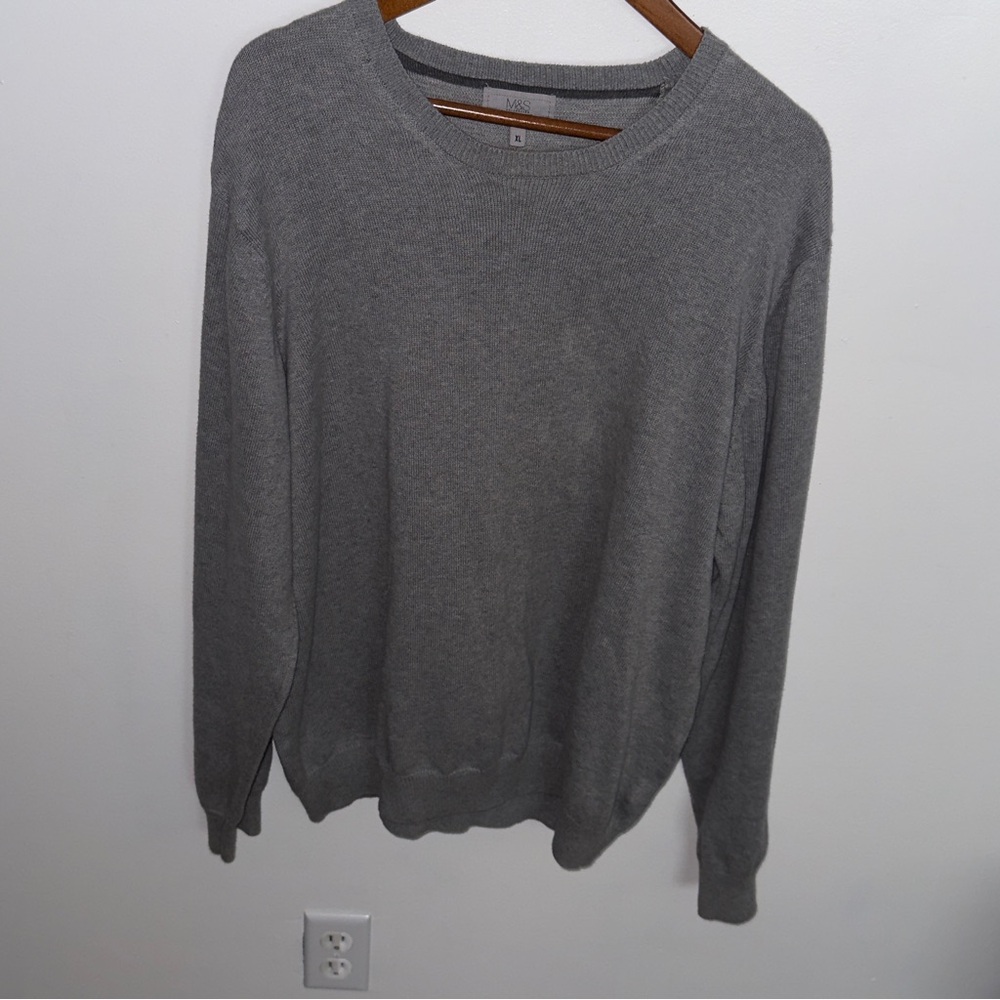 Men's Essential‎ Gray Crewneck Sweater Minimalist Cozy-Fit Casual